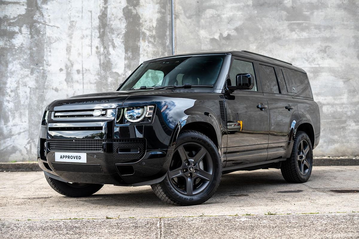 2024 Land Rover Defender 130 P400 X-Dynamic SE L663