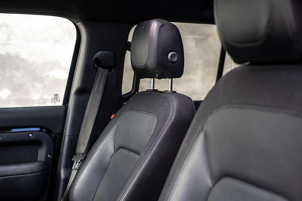 2024 Land Rover Defender 130 P400 X-Dynamic SE L663