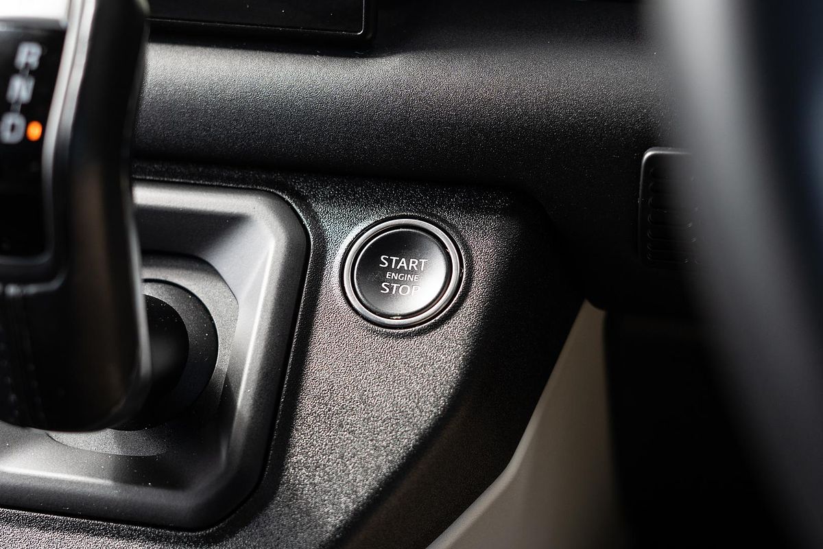 2023 Land Rover Defender 130 P400 SE L663