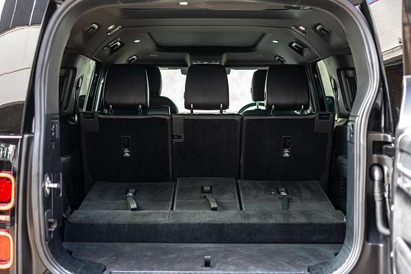 2024 Land Rover Defender 130 P400 X-Dynamic SE L663