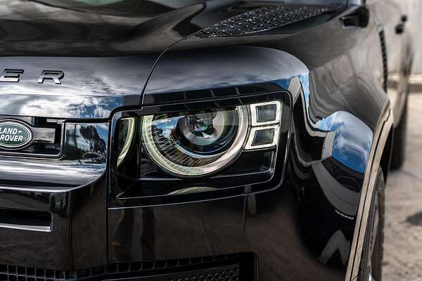 2024 Land Rover Defender 130 P400 X-Dynamic SE L663