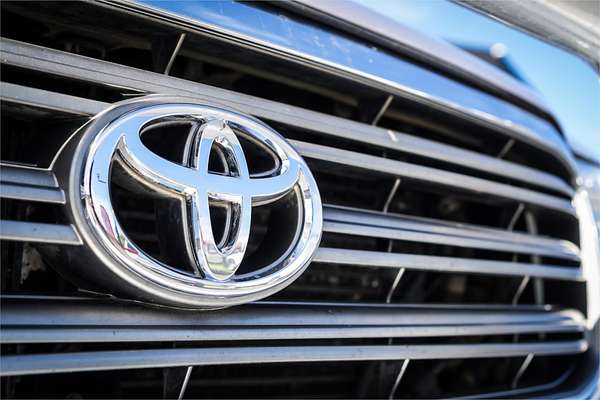 2003 Toyota Landcruiser GXL HDJ100R