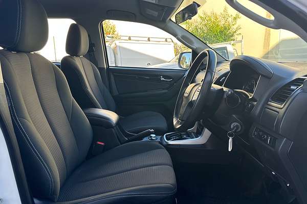 2021 Isuzu MU-X LS-M