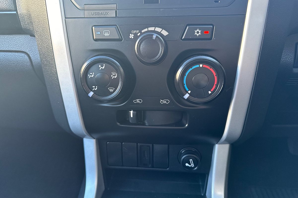 2021 Isuzu MU-X LS-M