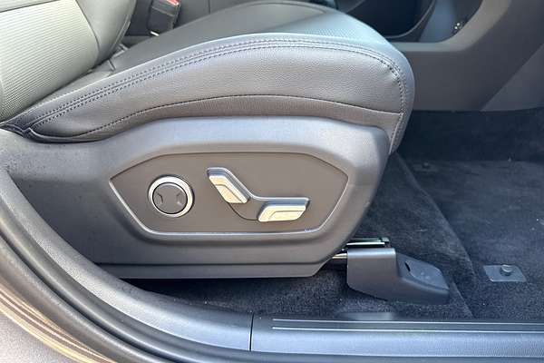 2025 Hyundai Santa Fe Hybrid Elite MX5.V1
