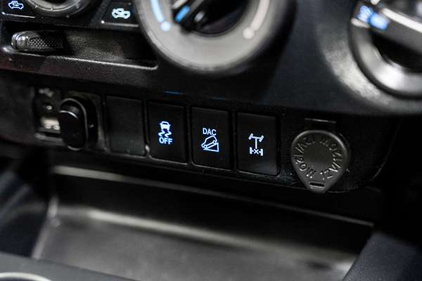 2019 Toyota Hilux SR GUN126R 4X4