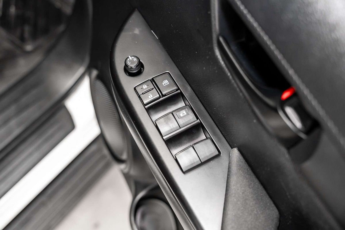 2019 Toyota Hilux SR GUN126R 4X4