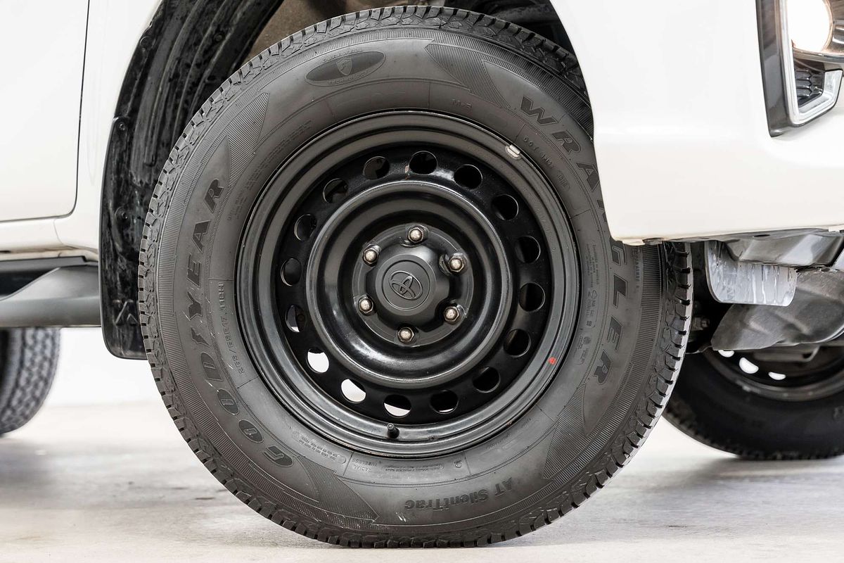 2019 Toyota Hilux SR GUN126R 4X4