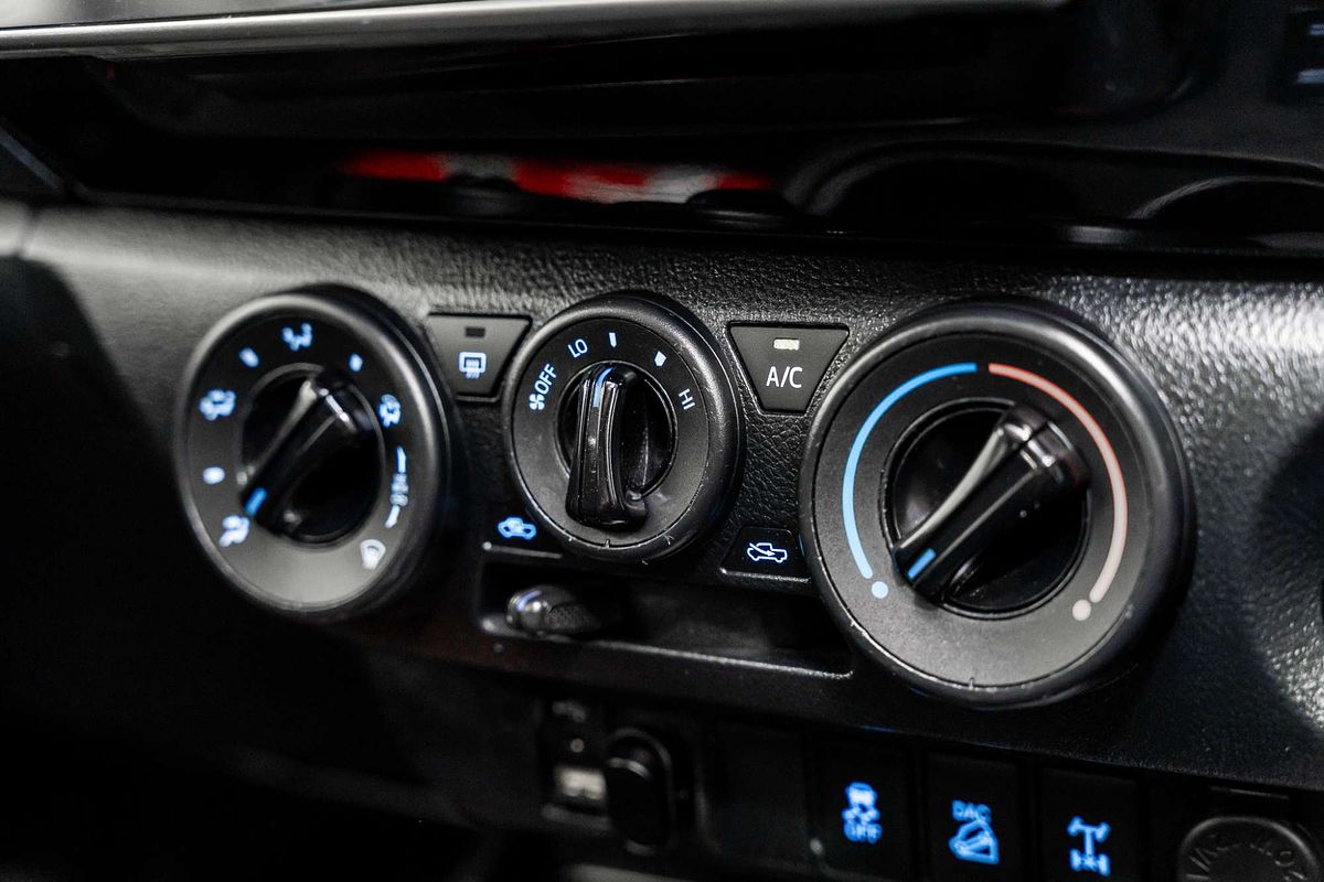 2019 Toyota Hilux SR GUN126R 4X4