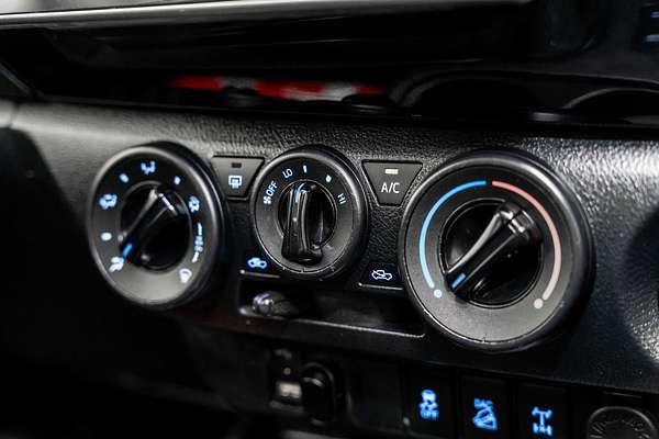 2019 Toyota Hilux SR GUN126R 4X4