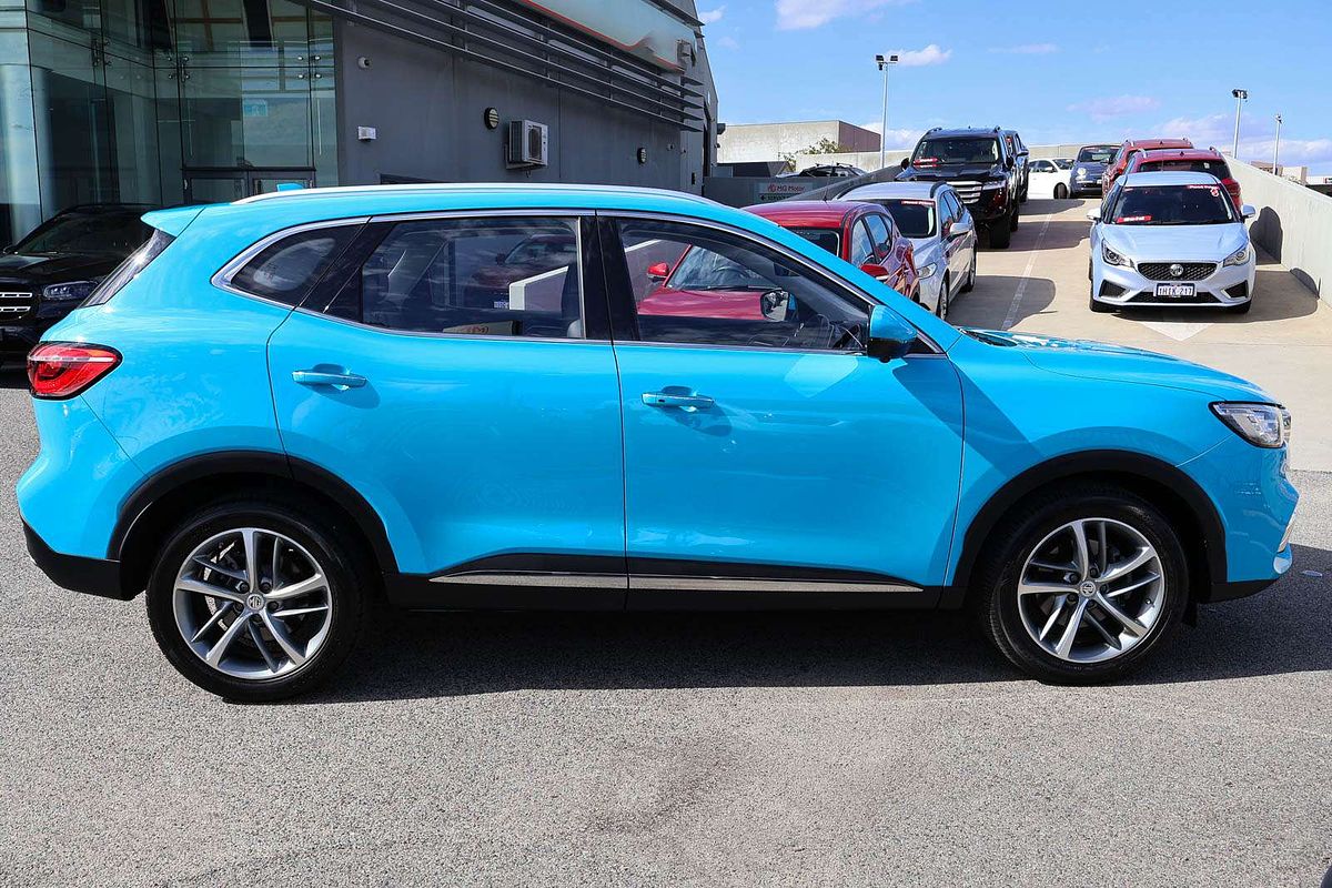 2022 MG HS Essence SAS23