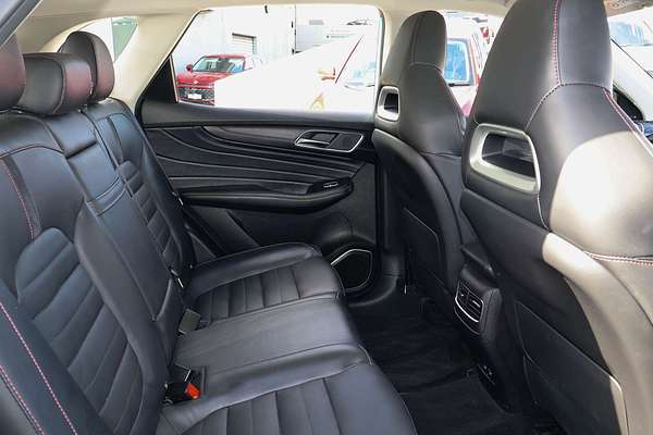 2022 MG HS Essence SAS23