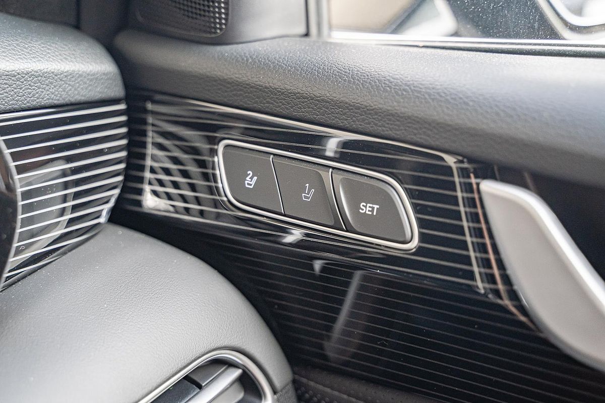 2025 Hyundai Palisade Calligraphy Black Ink LX2.V5