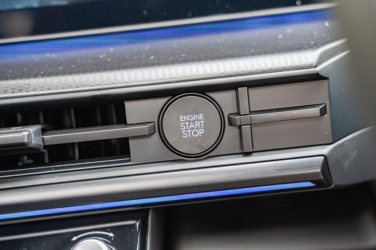 2025 Hyundai Santa Fe Hybrid Calligraphy MX5.V1