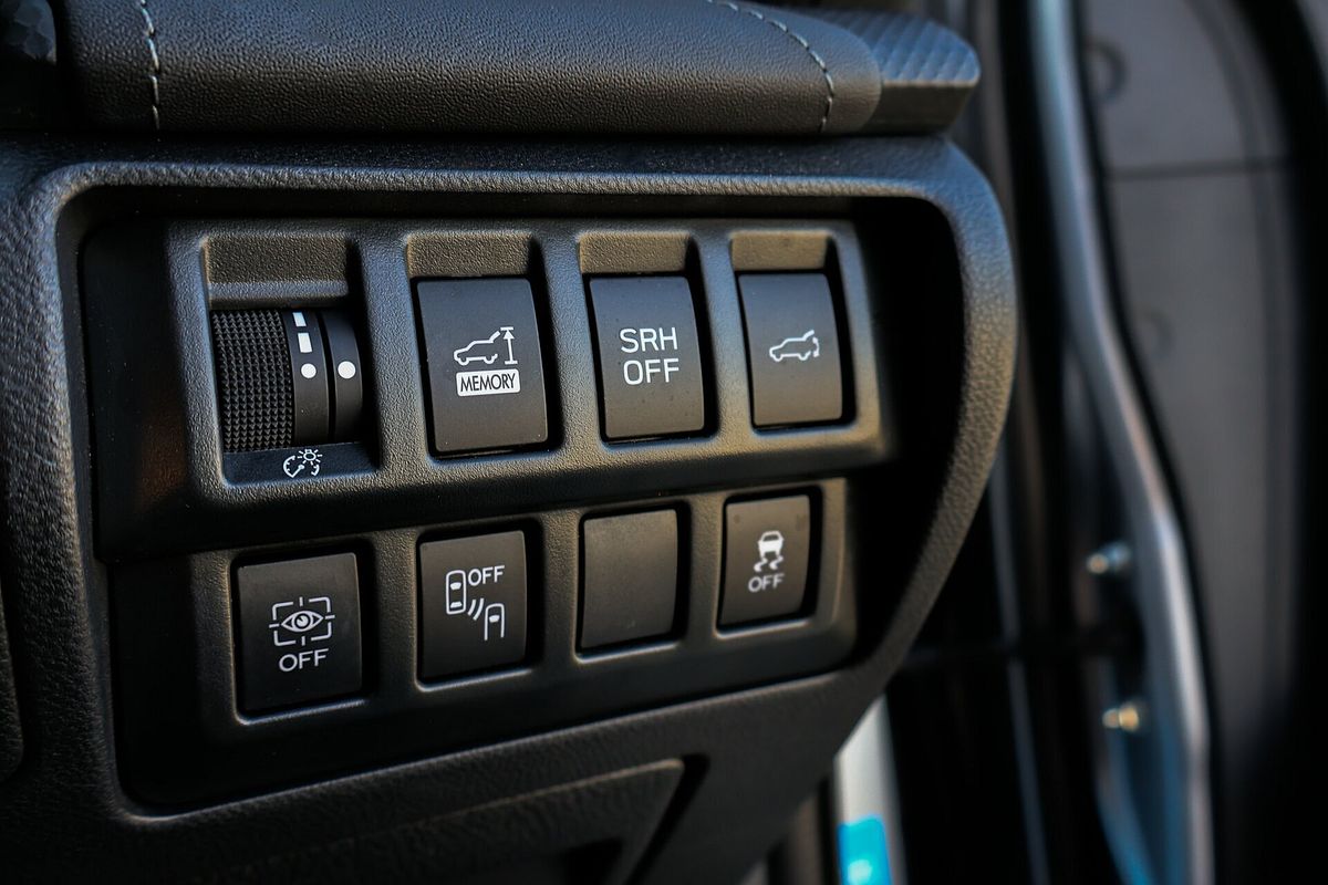 2023 Subaru Forester Hybrid S S5