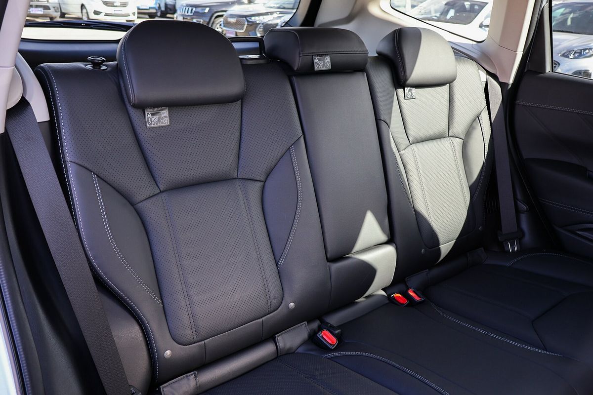 2023 Subaru Forester Hybrid S S5