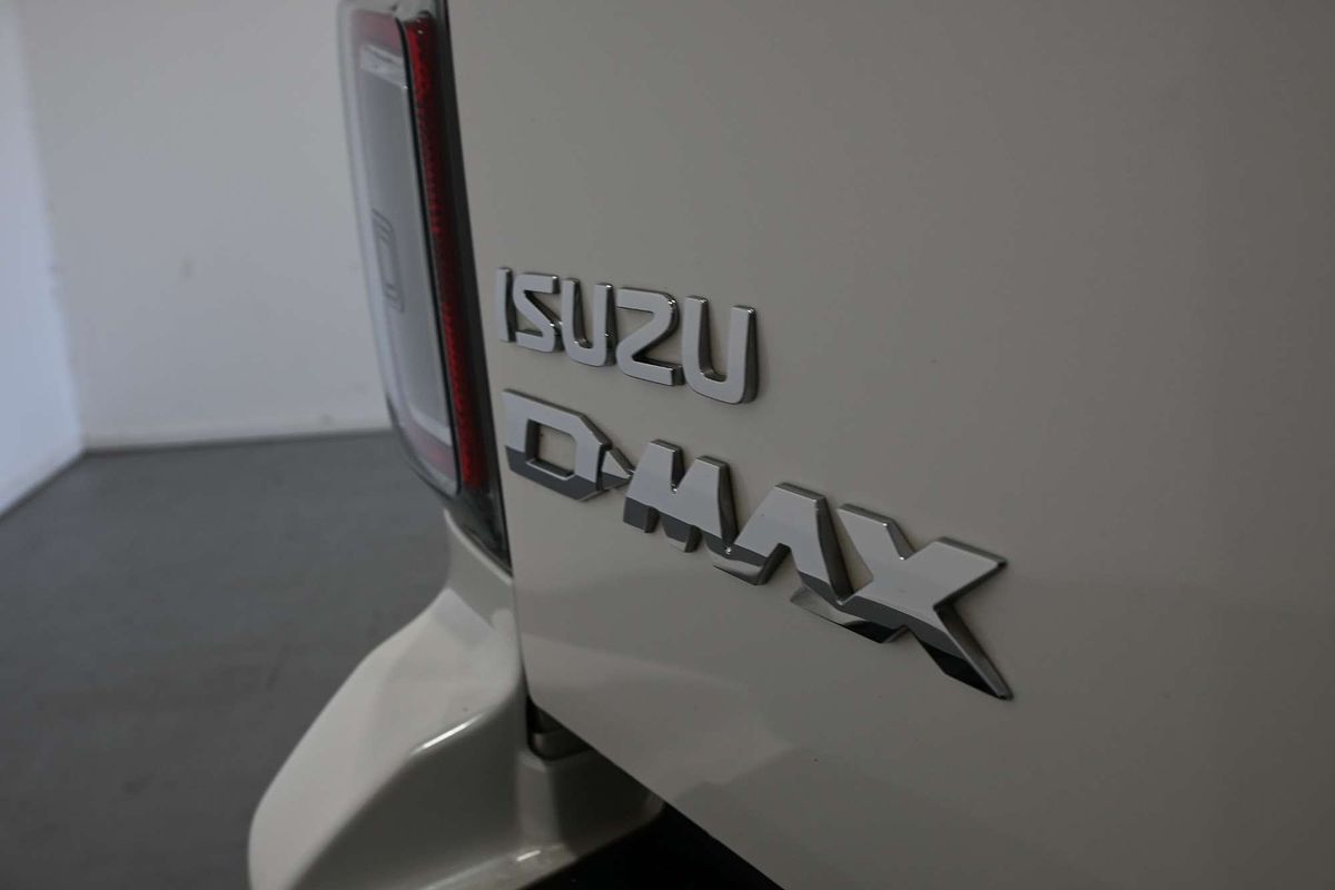 2025 Isuzu D-MAX X-TERRAIN 4X4