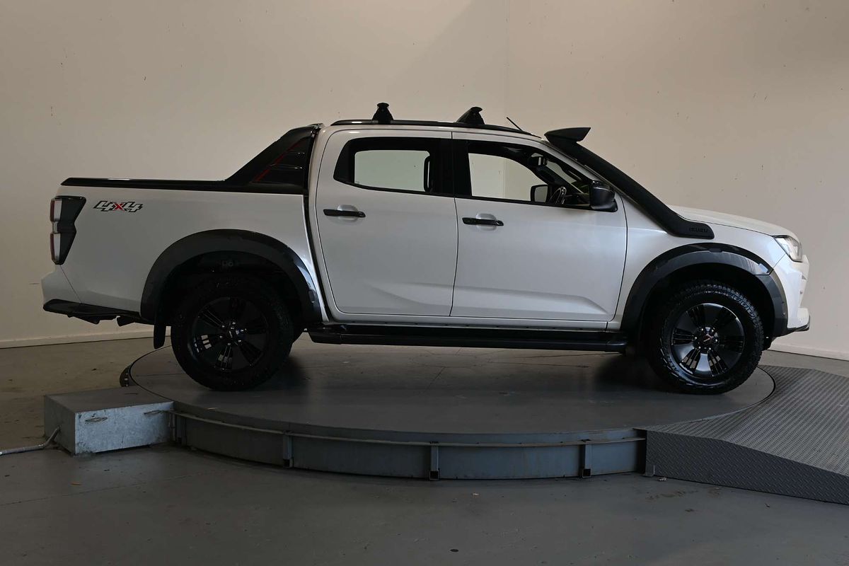 2025 Isuzu D-MAX X-TERRAIN 4X4