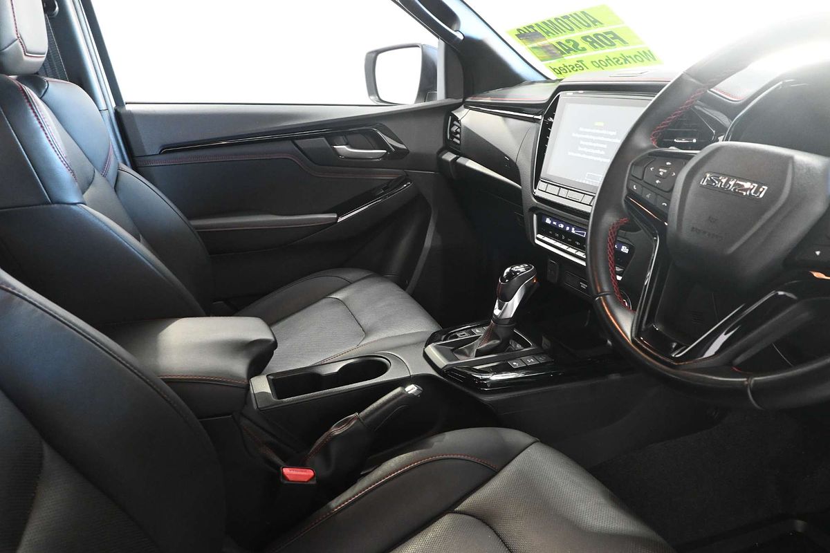 2025 Isuzu D-MAX X-TERRAIN 4X4