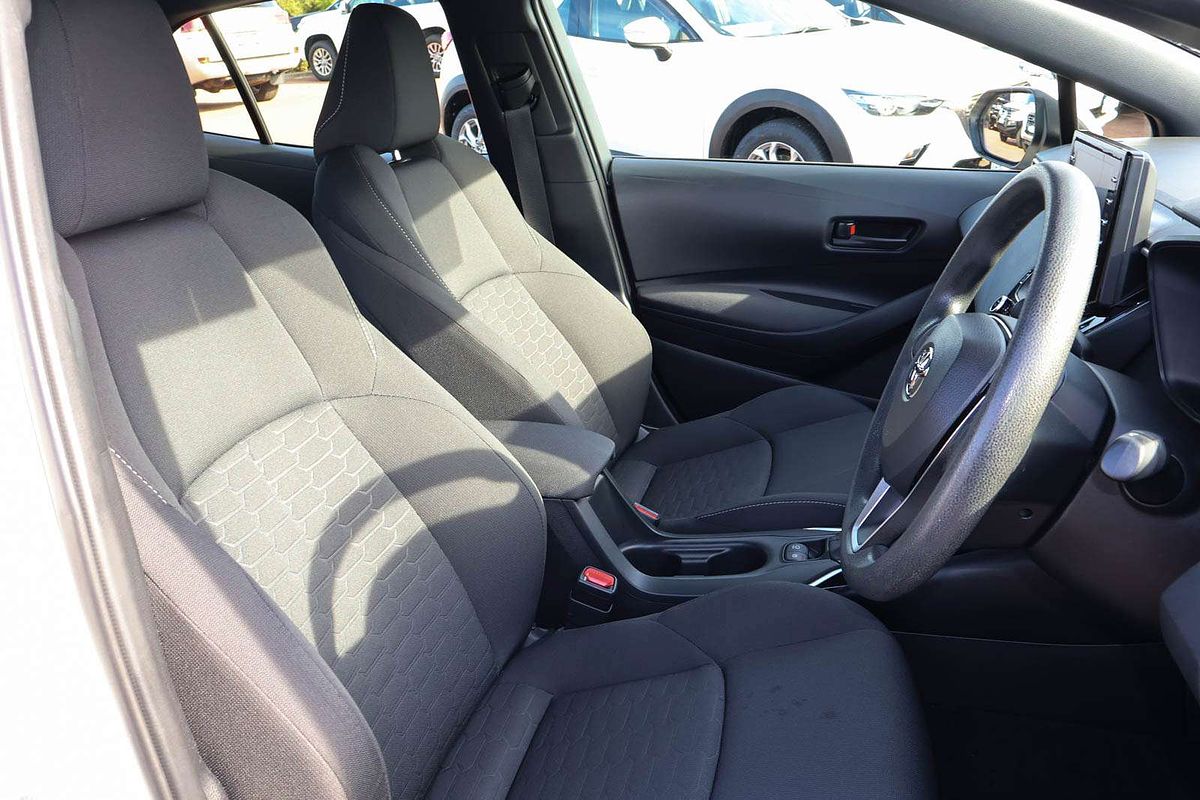 2022 Toyota Corolla Ascent Sport Hybrid ZWE211R