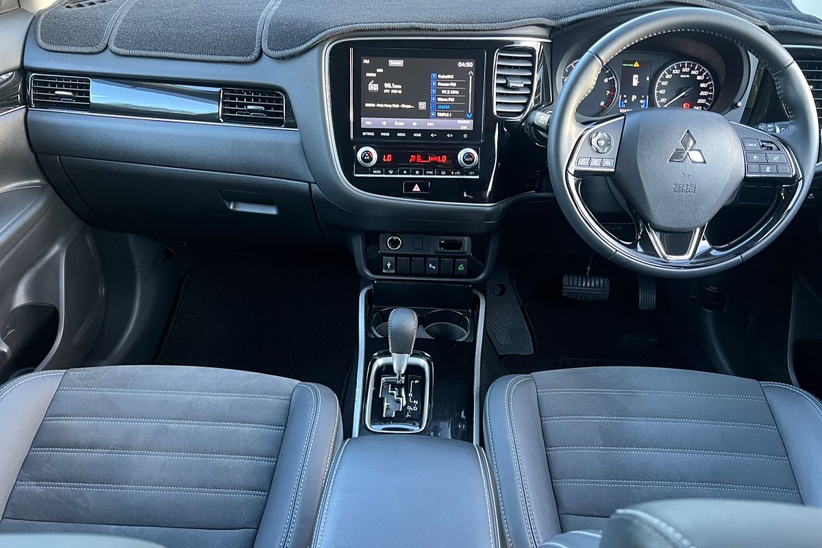 2020 Mitsubishi Outlander LS ZL