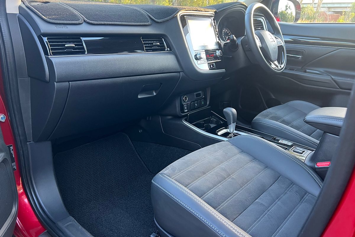 2020 Mitsubishi Outlander LS ZL