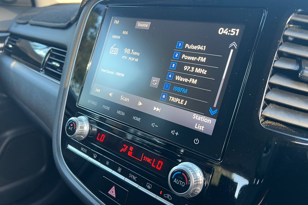 2020 Mitsubishi Outlander LS ZL