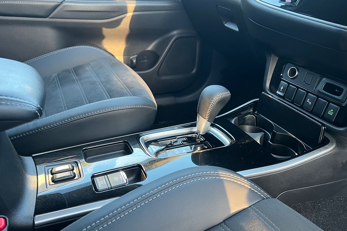 2020 Mitsubishi Outlander LS ZL