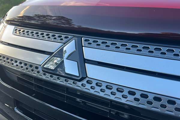 2020 Mitsubishi Outlander LS ZL