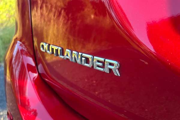 2020 Mitsubishi Outlander LS ZL