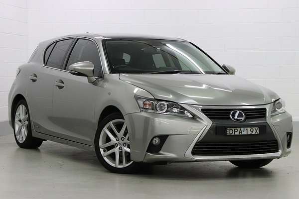 2017 Lexus CT CT200h Luxury ZWA10R