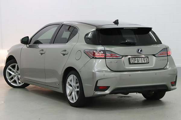 2017 Lexus CT CT200h Luxury ZWA10R