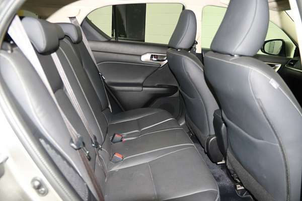 2017 Lexus CT CT200h Luxury ZWA10R