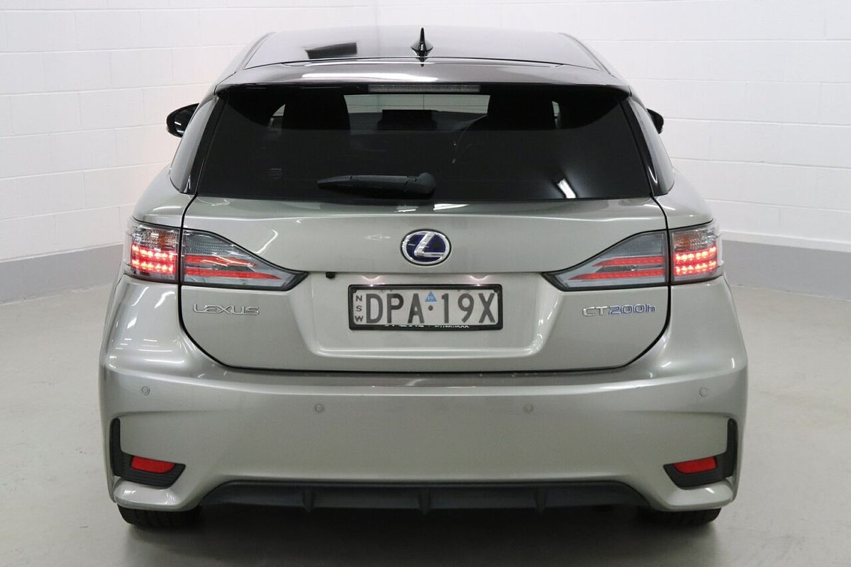 2017 Lexus CT CT200h Luxury ZWA10R
