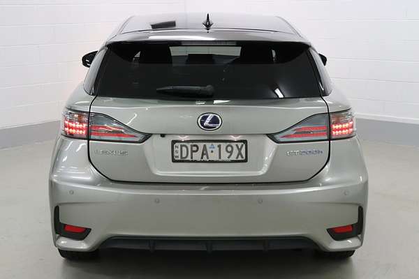 2017 Lexus CT CT200h Luxury ZWA10R