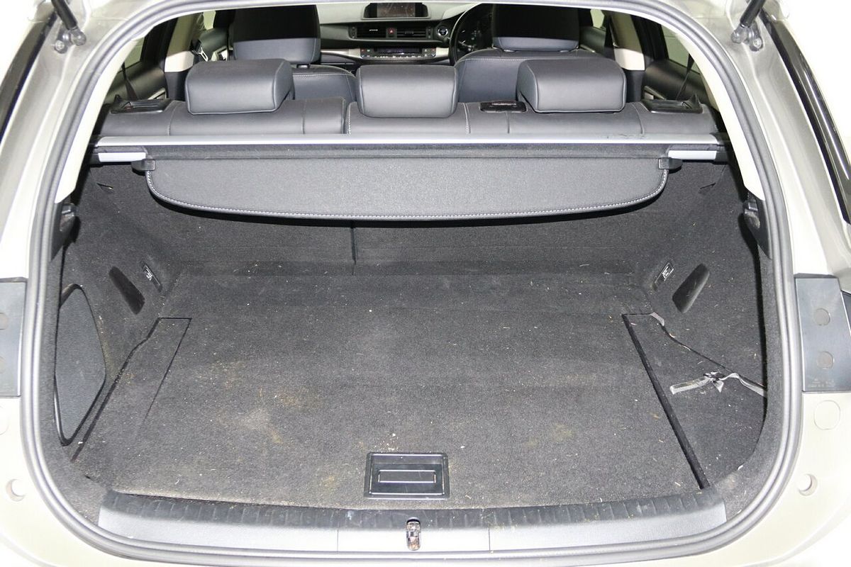 2017 Lexus CT CT200h Luxury ZWA10R