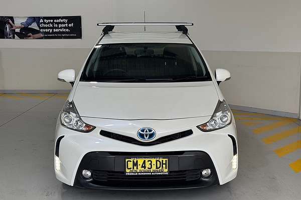2017 Toyota Prius V  ZVW40R