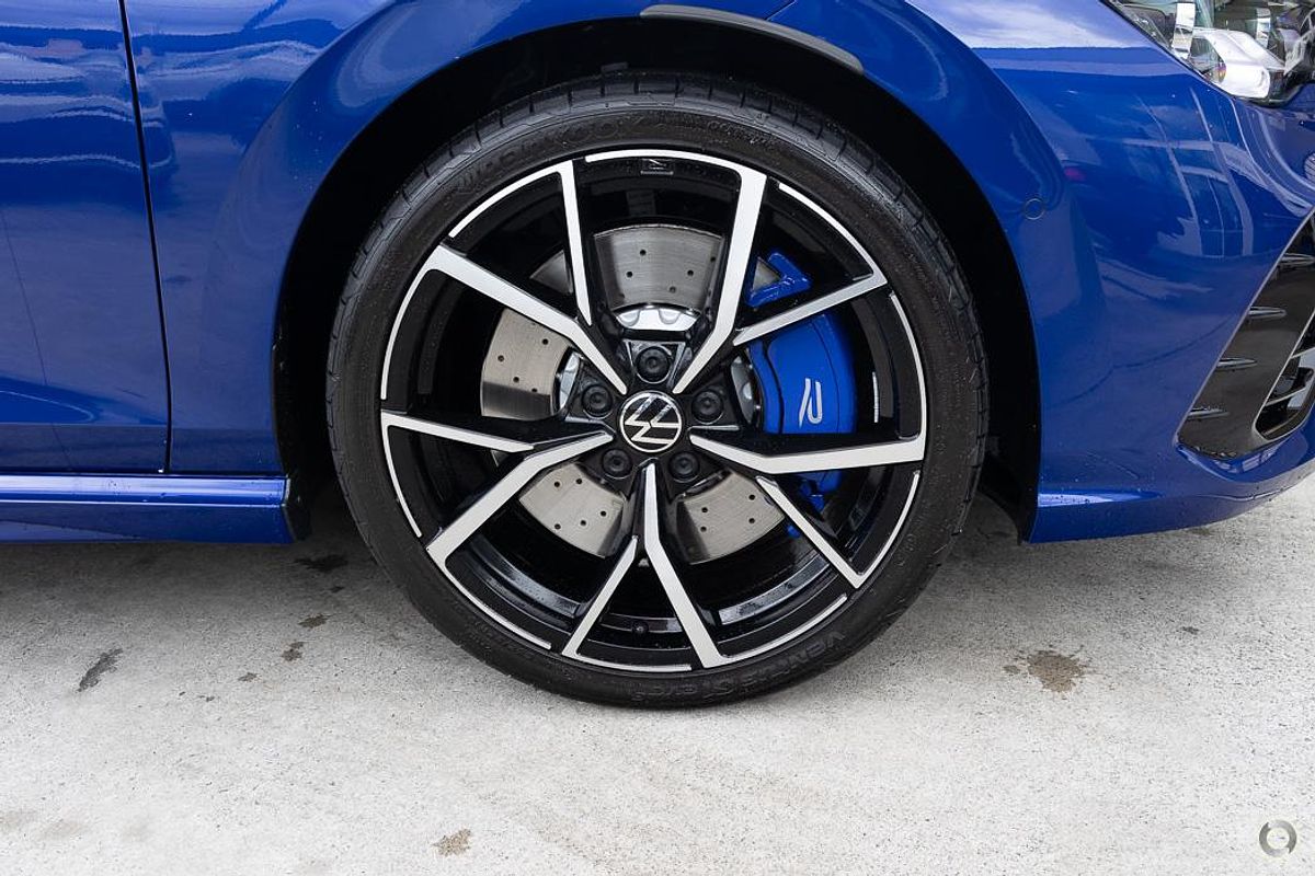 2024 Volkswagen Golf R 8
