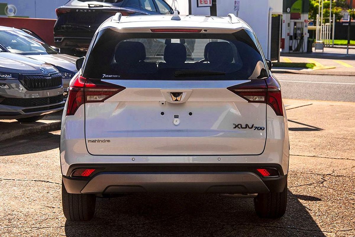 2025 Mahindra XUV700 AX7L