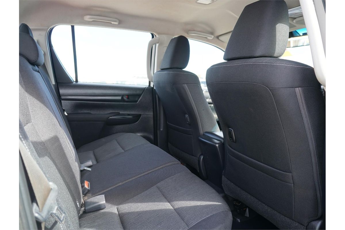 2020 Toyota Hilux SR GUN126R 4X4