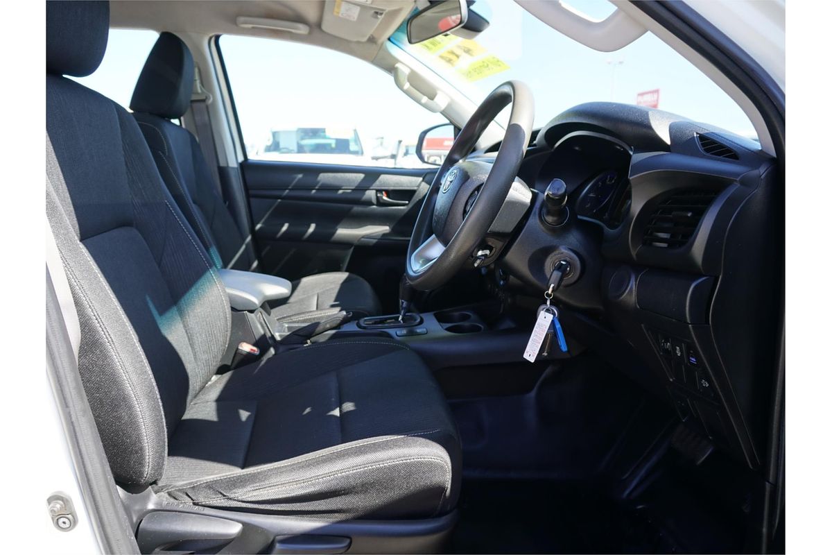 2020 Toyota Hilux SR GUN126R 4X4
