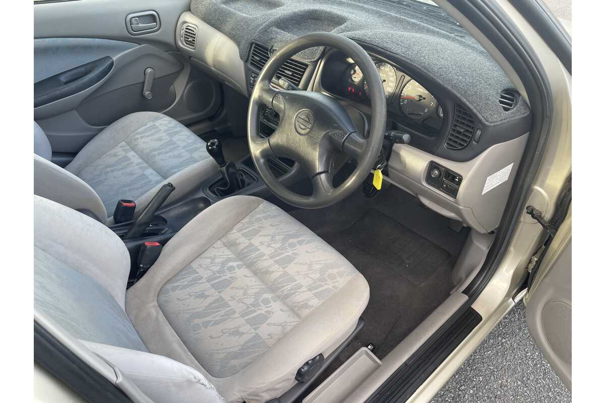 2003 Nissan Pulsar LX Plus N16