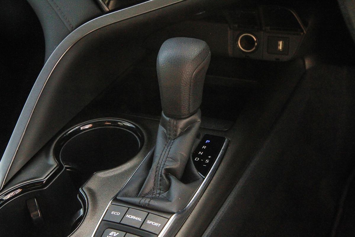 2024 Toyota Camry Ascent AXVH70R