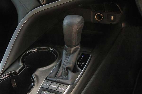2024 Toyota Camry Ascent AXVH70R