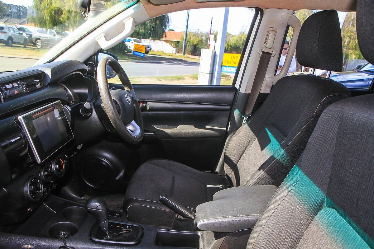 2018 Toyota Hilux SR GUN126R 4X4