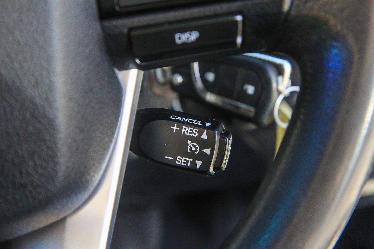 2018 Toyota Hilux SR GUN126R 4X4