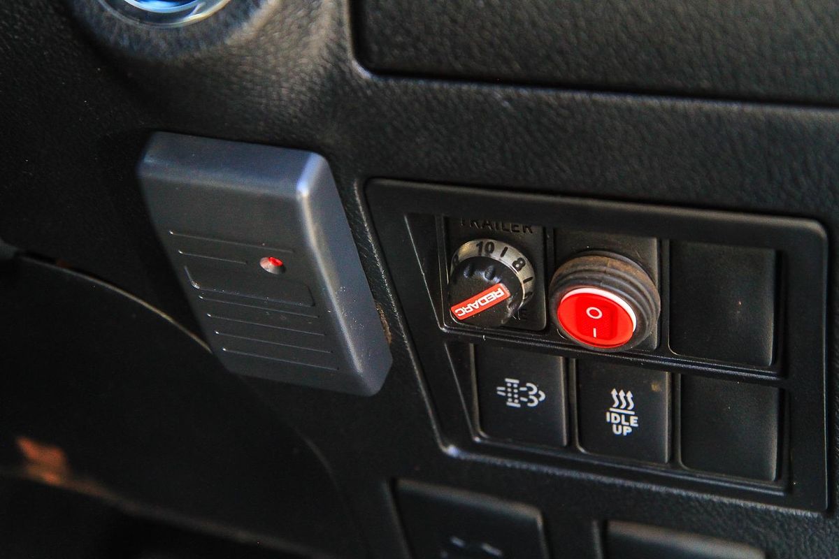 2019 Toyota Hilux SR5 GUN126R 4X4