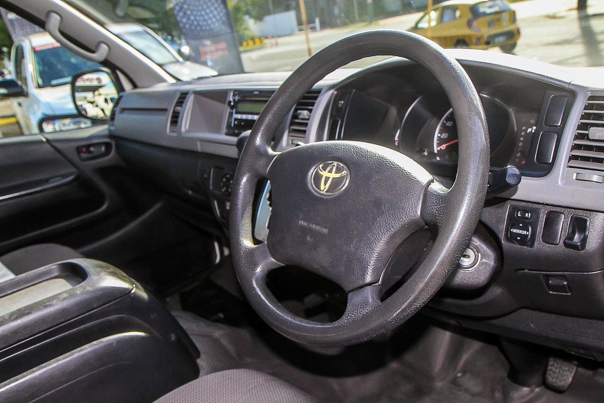2011 Toyota Hiace Commuter KDH223R