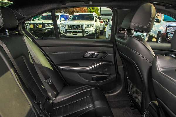 2021 BMW 3 Series 330e M Sport G20