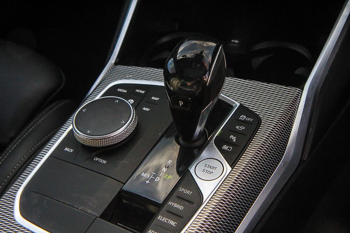 2021 BMW 3 Series 330e M Sport G20